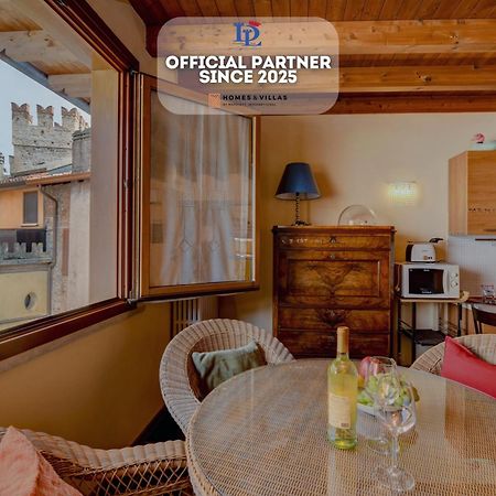 Desenzanoloft Official Partner Marriott Homes & Villas -Penthouse Never Say Never Sirmione Castle View Zewnętrze zdjęcie
