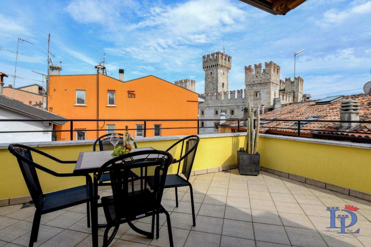 Desenzanoloft Official Partner Marriott Homes & Villas -Penthouse Never Say Never Sirmione Castle View Zewnętrze zdjęcie