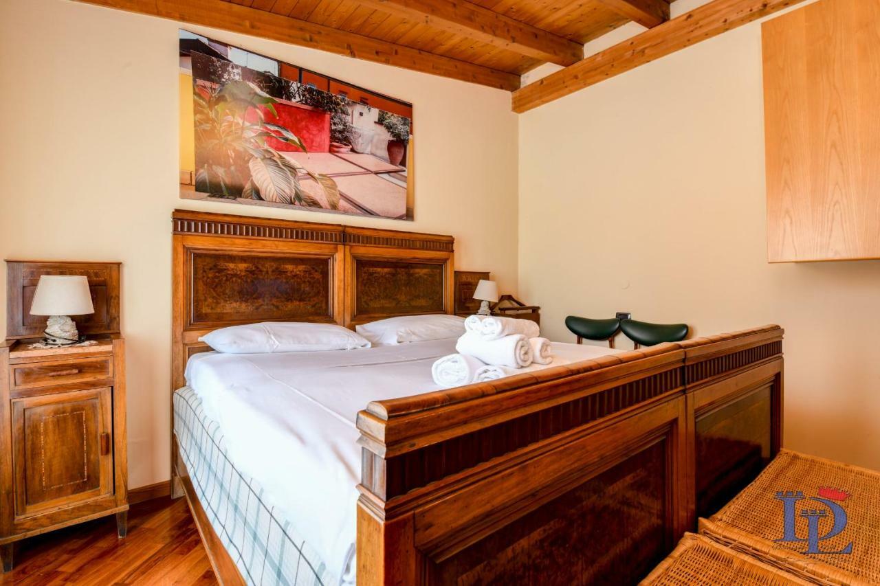 Desenzanoloft Official Partner Marriott Homes & Villas -Penthouse Never Say Never Sirmione Castle View Zewnętrze zdjęcie