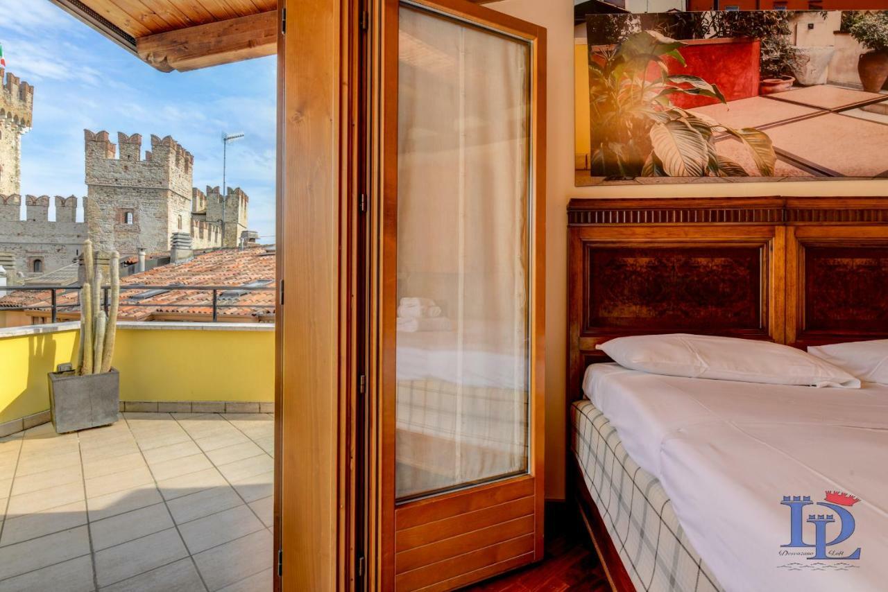Desenzanoloft Official Partner Marriott Homes & Villas -Penthouse Never Say Never Sirmione Castle View Zewnętrze zdjęcie